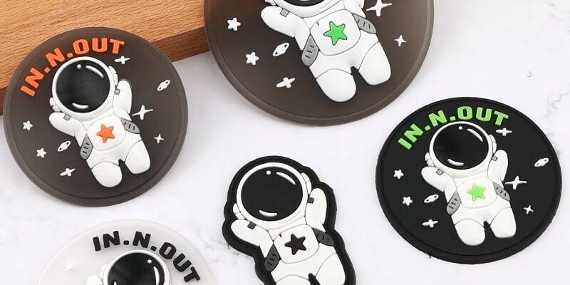 Wholesale eco-friendly PVC clothing label with modern design