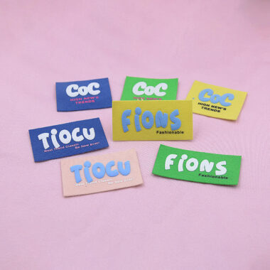 Custom printed woven labels for fashion clothing