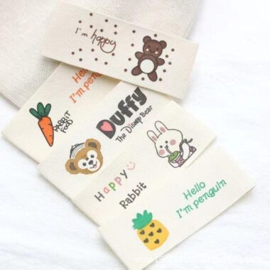 Custom printed woven labels for fashion clothing