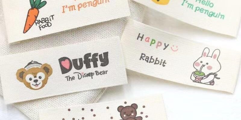 Custom printed woven labels for fashion clothing