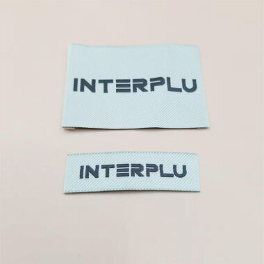 Custom woven clothing labels for fashion garments