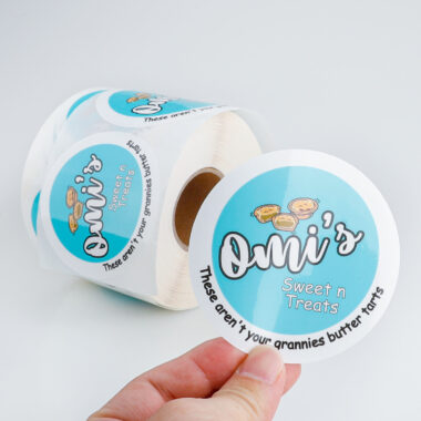 Durable custom waterproof round sticker roll for packaging
