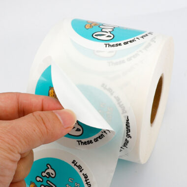 Durable custom waterproof round sticker roll for packaging