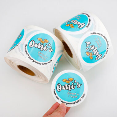 Durable custom waterproof round sticker roll for packaging