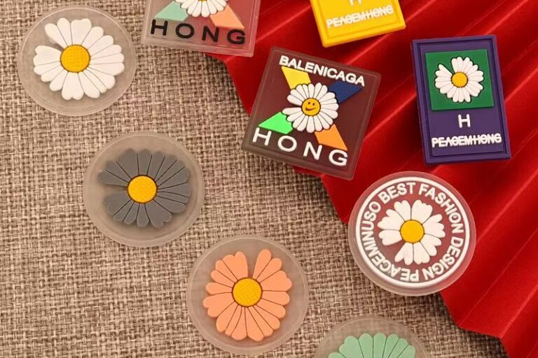 Transparent Daisy PVC Label (5) Transparent colorful daisy PVC label for decorative packaging