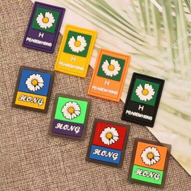 Transparent colorful daisy PVC label for decorative packaging