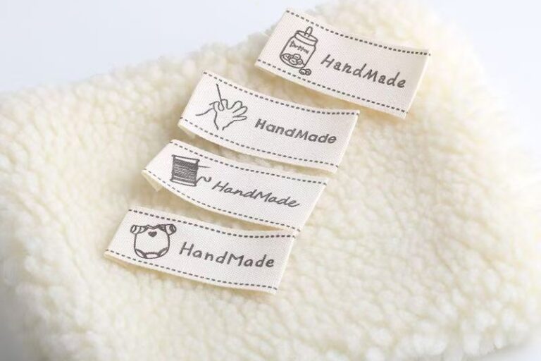 Beige minimal English woven labels for apparel accessories