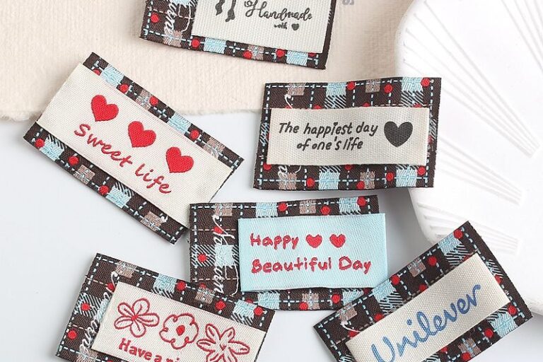 Cute handmade bow heart plaid clothing labels