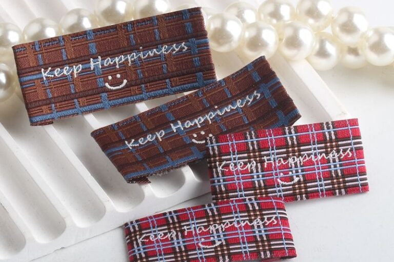 Korean style brown plaid smiley handmade clothing labels