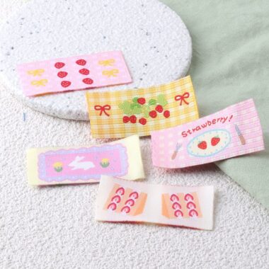 Cute cartoon strawberry DIY woven labels for clothing