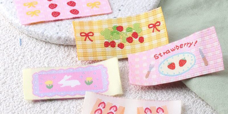 Cute cartoon strawberry DIY woven labels for clothing