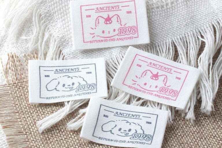 Sweet cute cat and dog woven labels for clothing