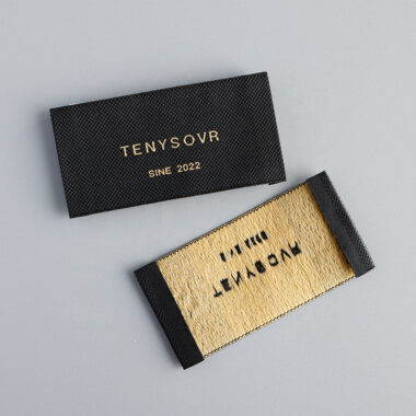 Folded woven neck clothing labels for garments