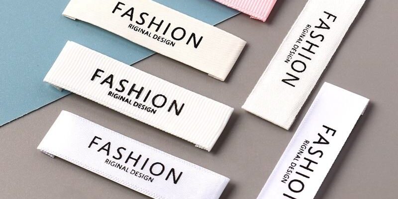 Organic cotton folded sew-in clothing labels for apparel