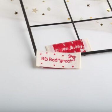 Korean polka dot English handmade clothing labels