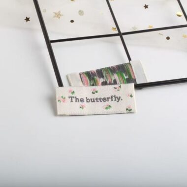 Korean polka dot English handmade clothing labels